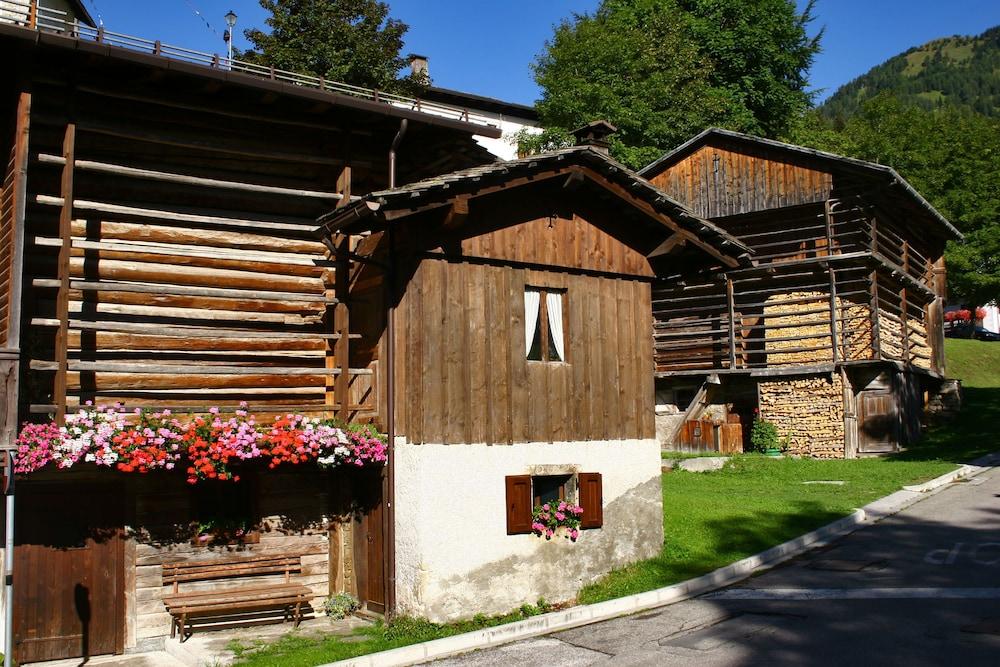 Albergo Diffuso Sauris di Sotto Exterior