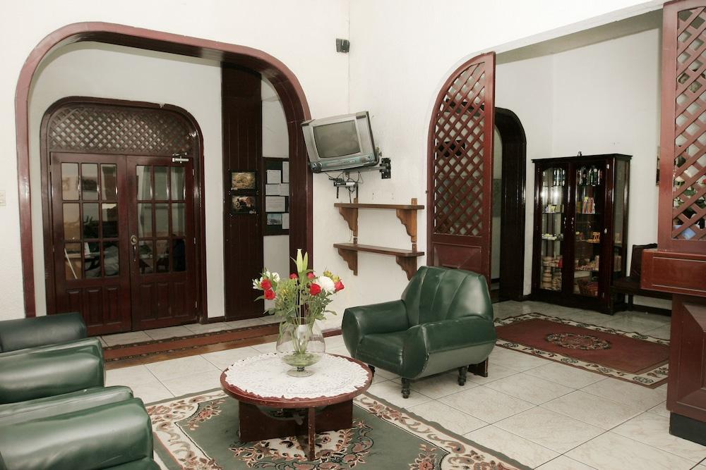 هوتل هواسي كونتيننتال منطقة الجلوس في الردهة