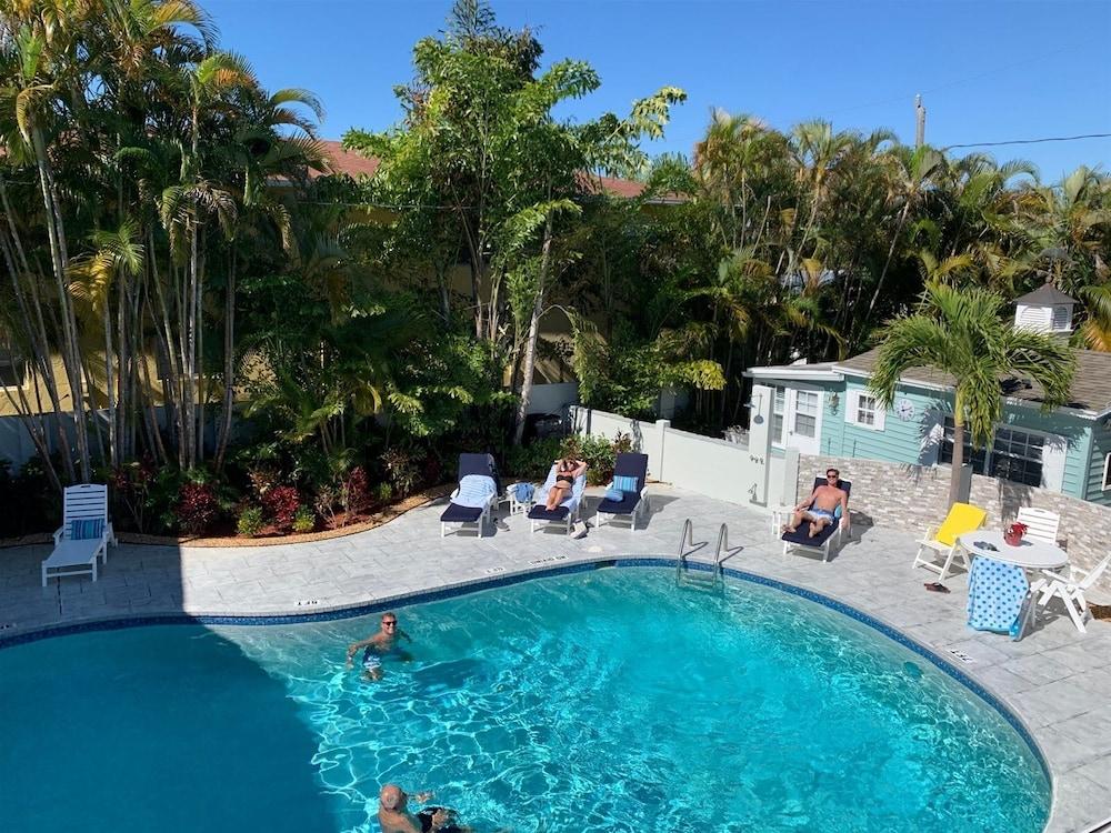 Boca Chica Frank`s Key West Experience Waterslide