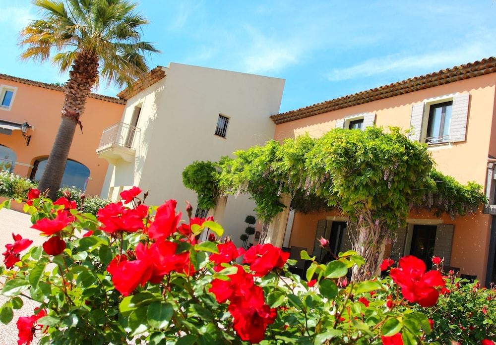 Le Daya Hôtel & Spa Featured Image