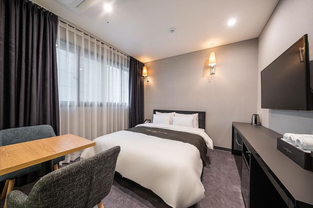 Hermes Hotel Yongin Room
