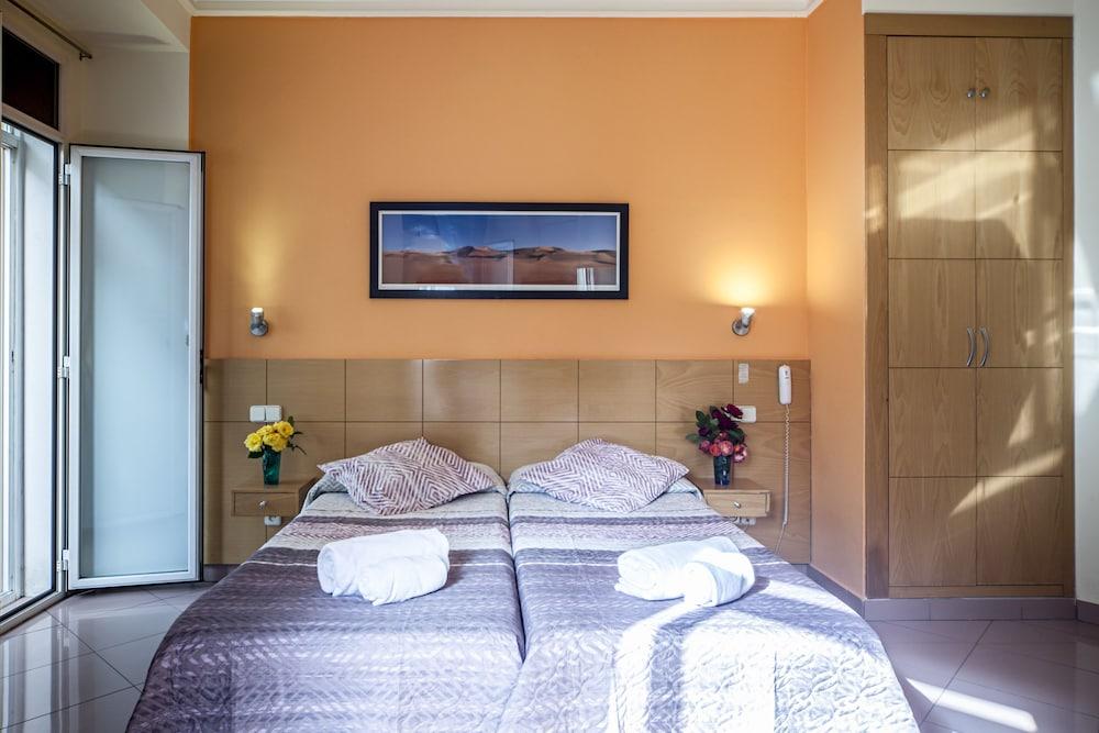 INTER Puerta del Sol - Auto Check-in Room