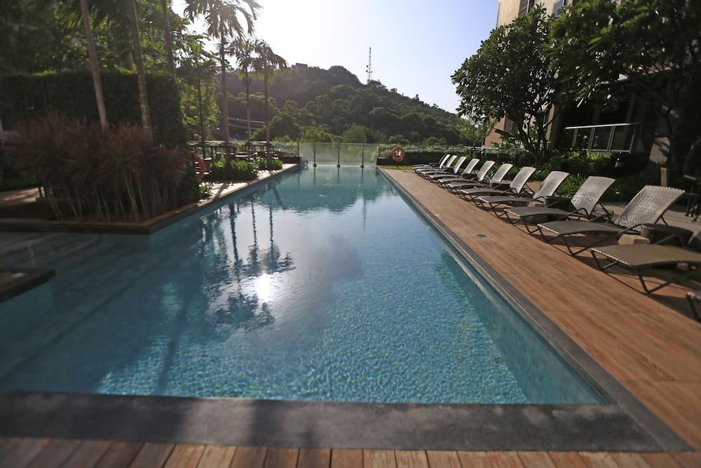 Unixx Condominiums by Win 99 Group Outdoor Pool