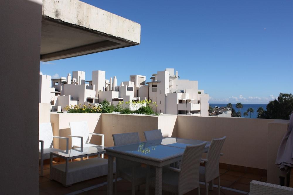 Penthouse With Private Pool Featured Image