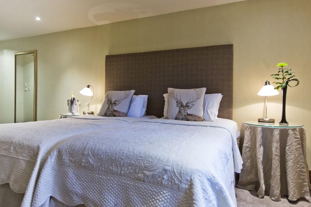 Gibbon Bridge Room