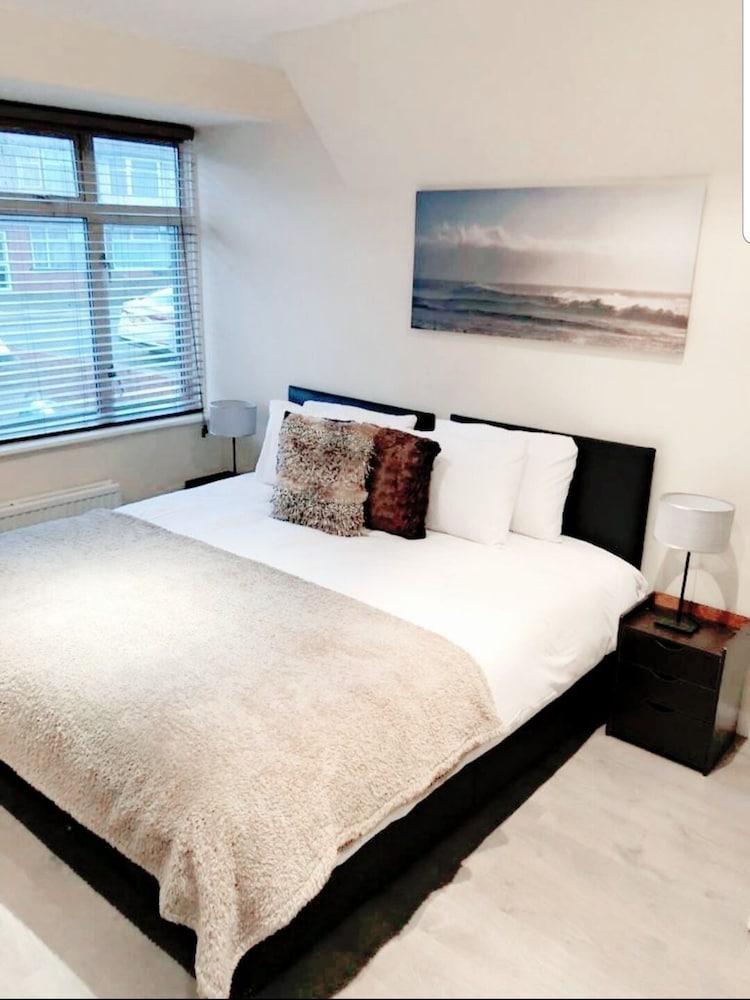 Cogie House Featured Image