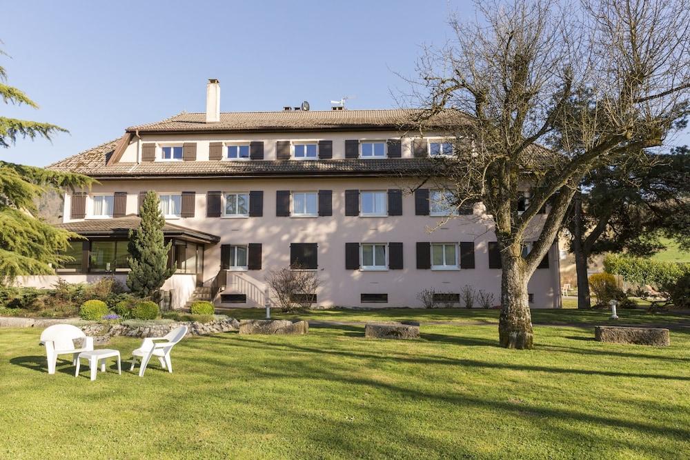 ذي أوريجينالز سيتي، هوتل دو مون سيون المنطقة الخارجية