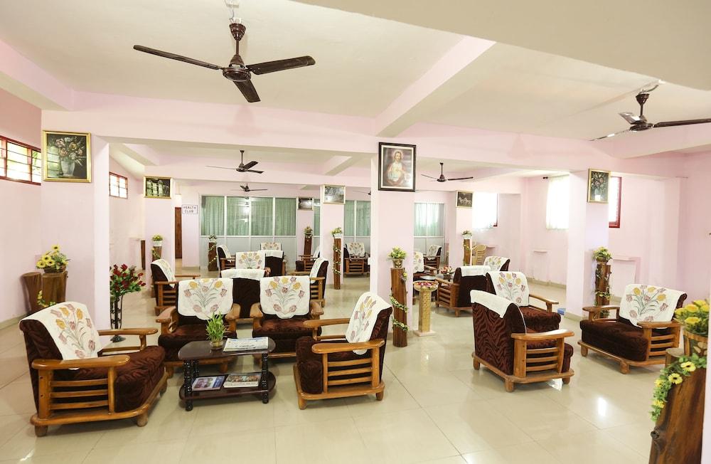 JoeBeach Resort Lobby Sitting Area