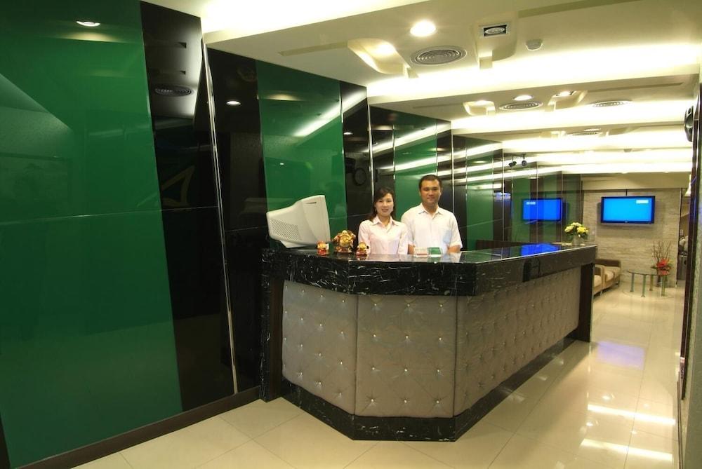Tong Bing Express Lobby