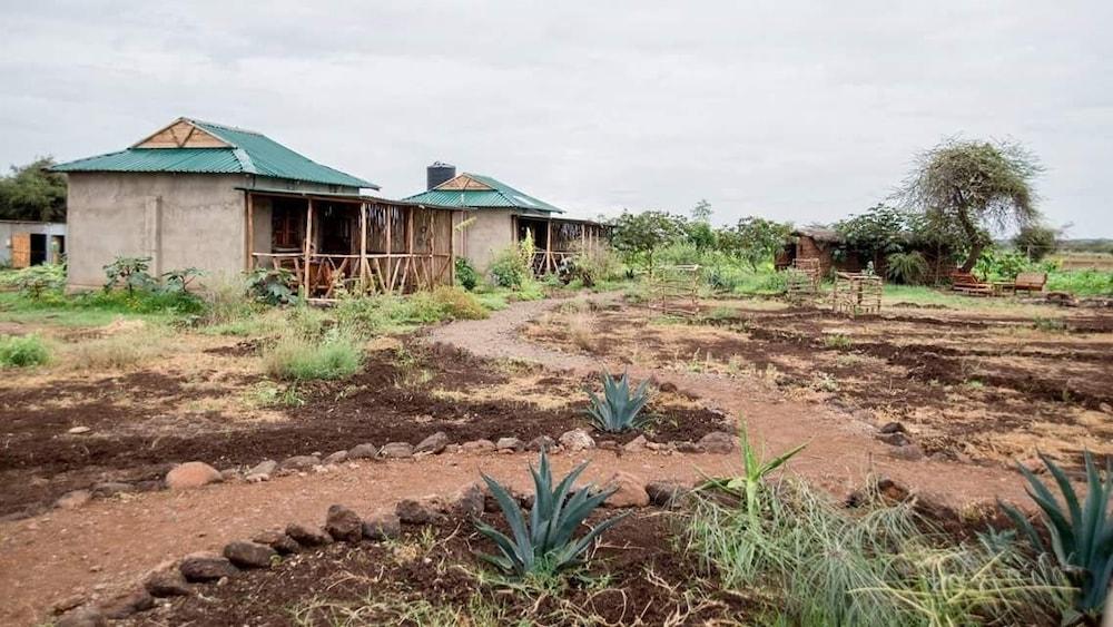 WE4Kenya Guesthouses and Farm Exterior