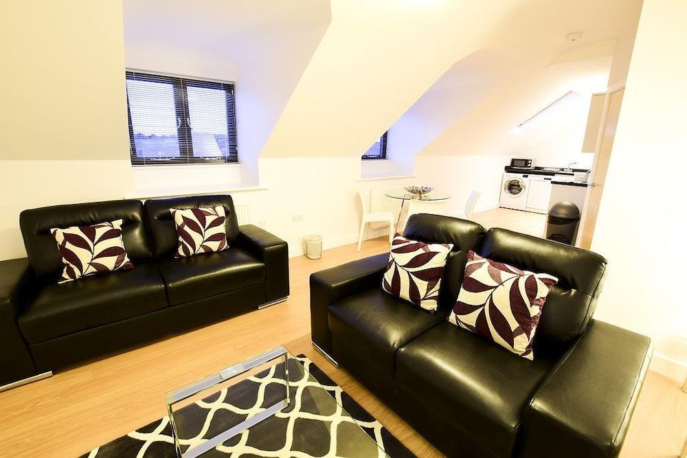 Roomspace Apartments -Kirk Court