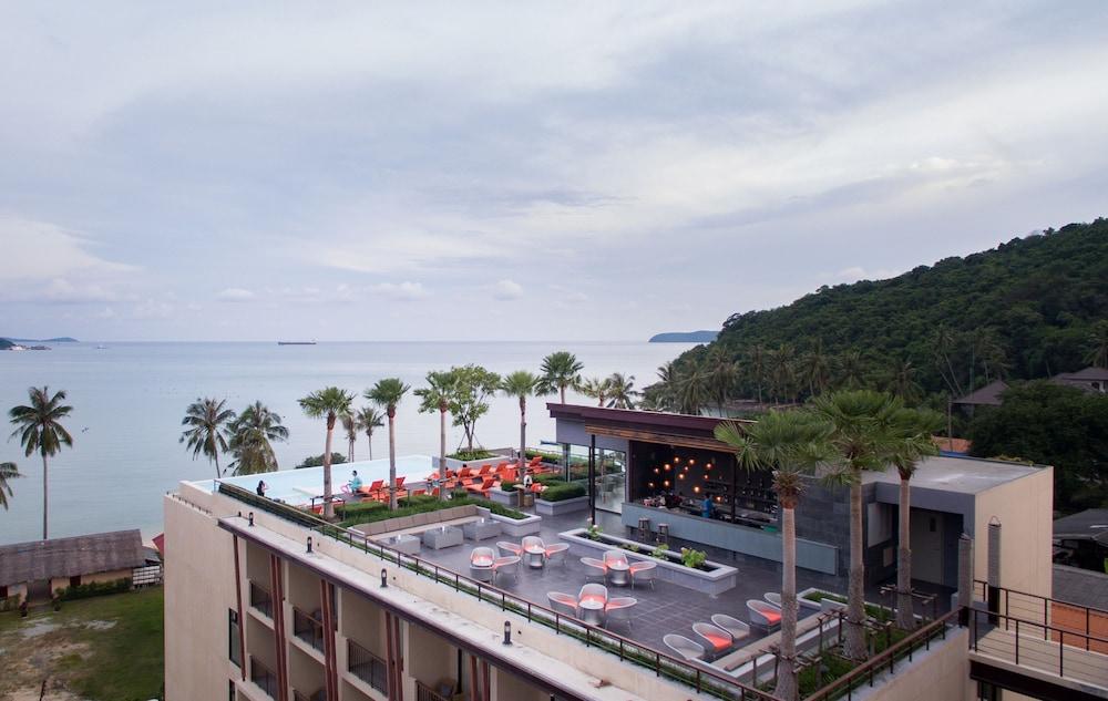 Bandara Beach Resort, Phuket Exterior detail