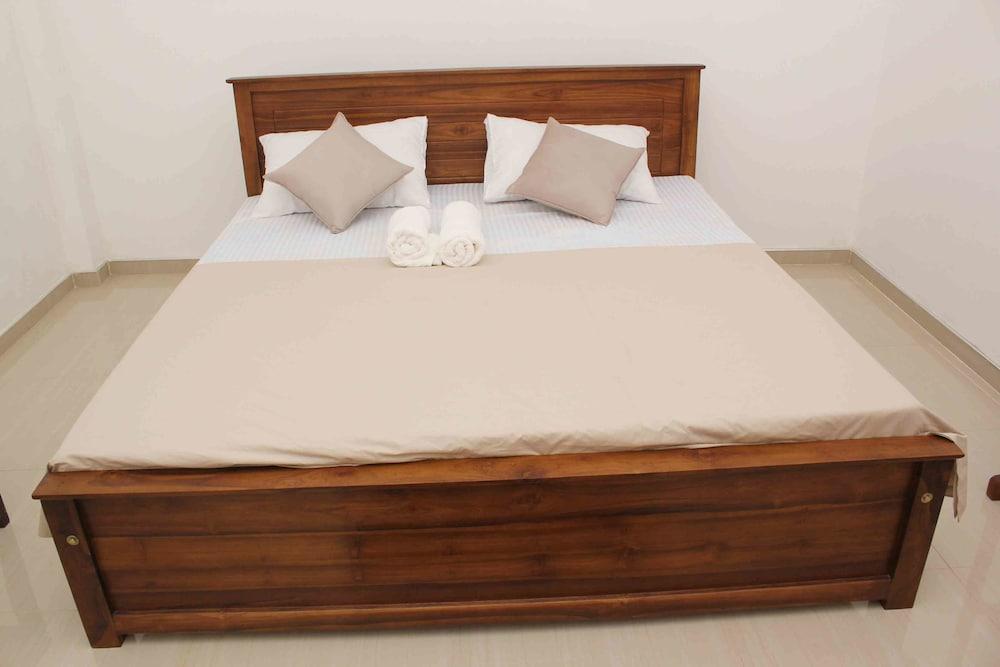 Weligamage Guest and Rest Room