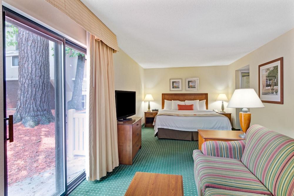 Residences at Daniel Webster Featured Image