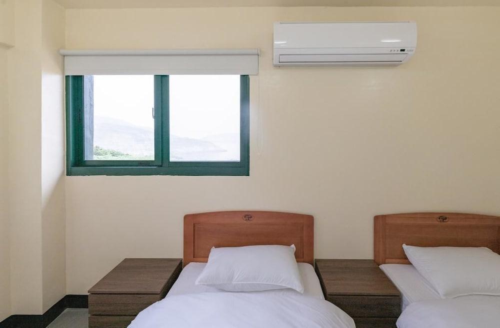 06 Gather Point Room