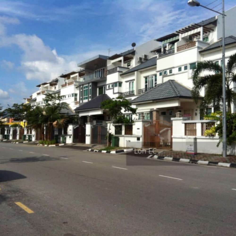 HomeStay Nimah Seaview Exterior