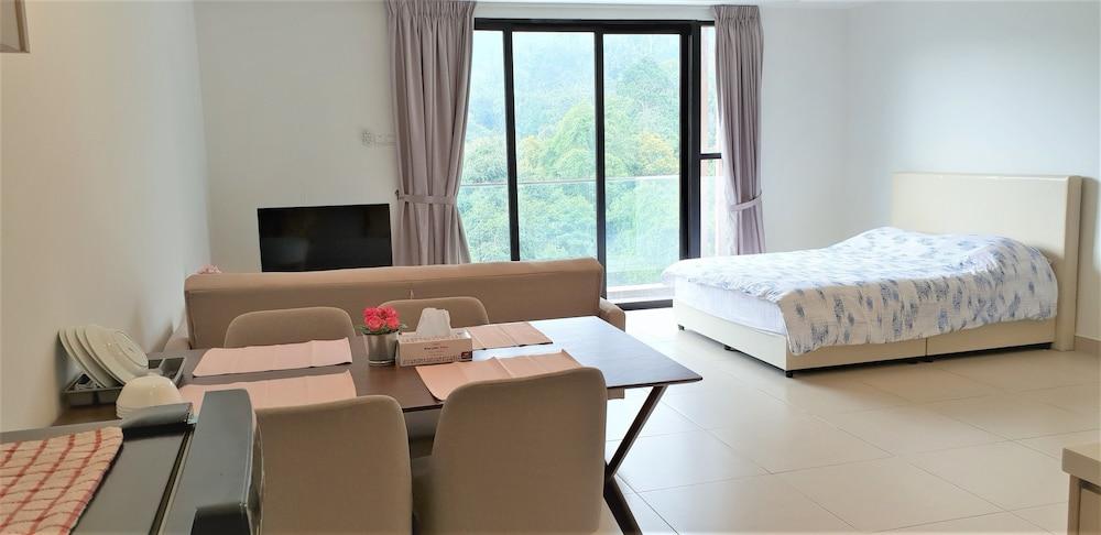 ETM Midhill Comfy Studio Room