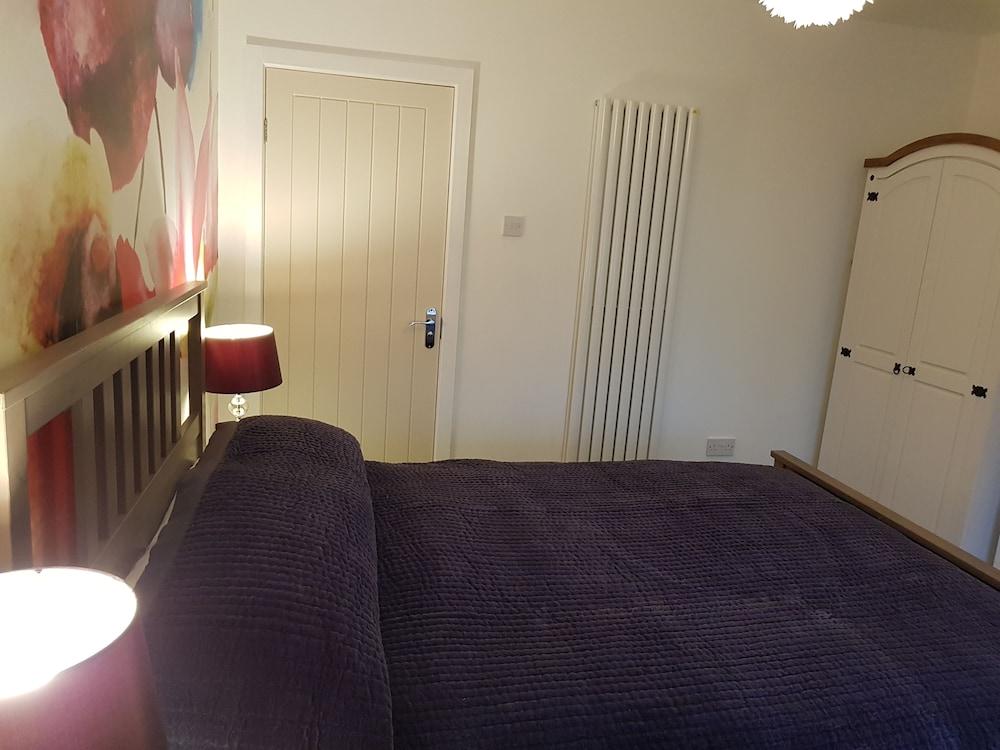 The Snug Room