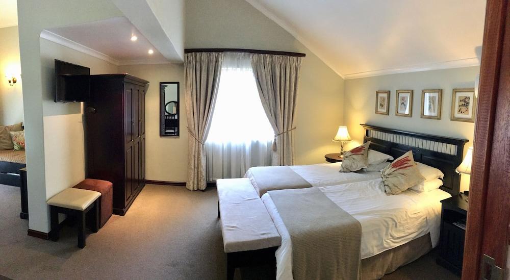 Dunvegan Execu Lodge Room