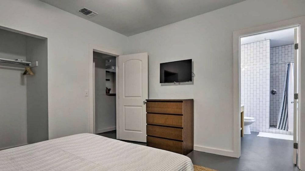 مودرن، سبيشوس 2 بد كاسا سول - برايم لوكيشن غرفة