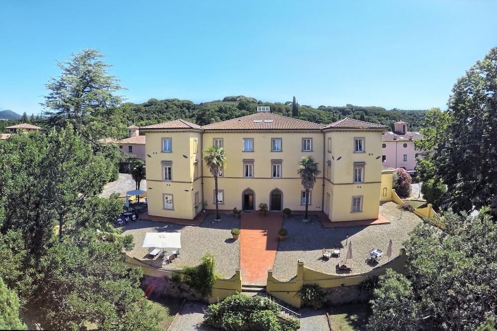 Borgo San Martino Resort (Hotel)