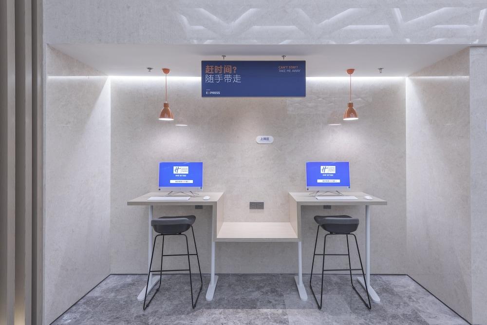 Holiday Inn Express Dengfeng Songshan by IHG Interior