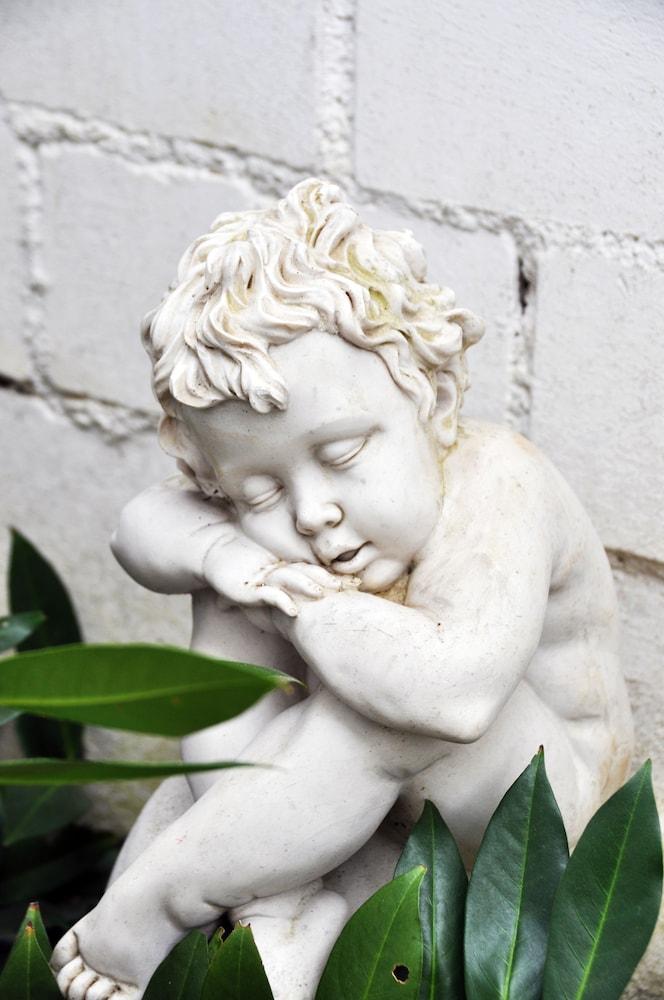 Hotel Villa Waldperlach Exterior detail