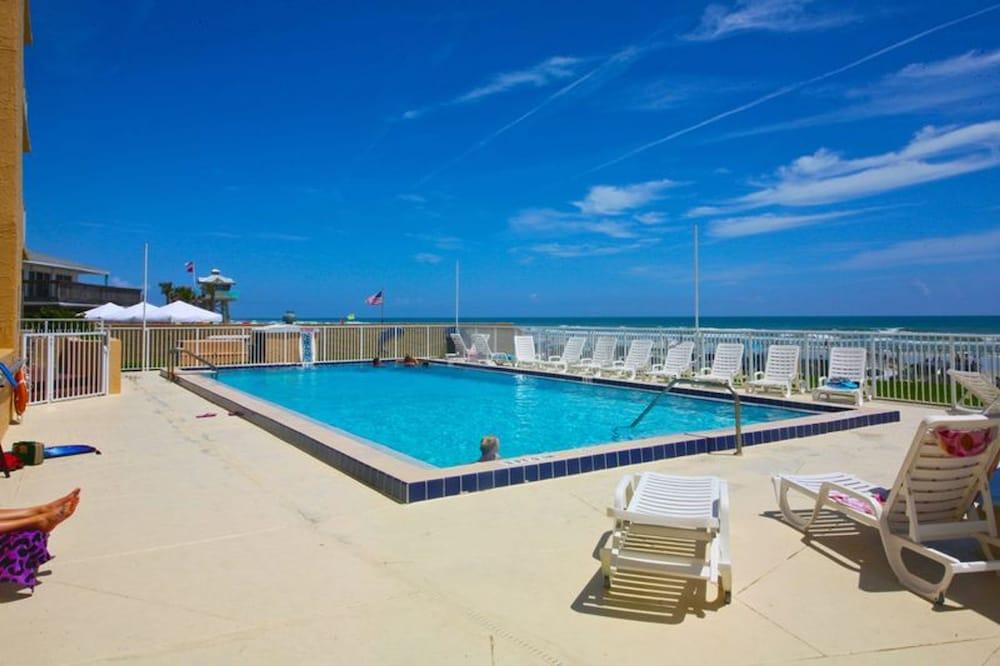 Oceania Beach Club by Ocean Properties