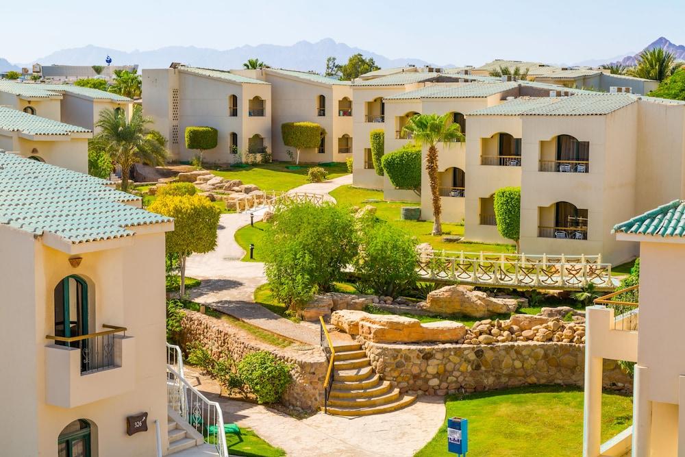 منتجع أيلاند فيو ريزورت تفاصيل الفندق من الخارج