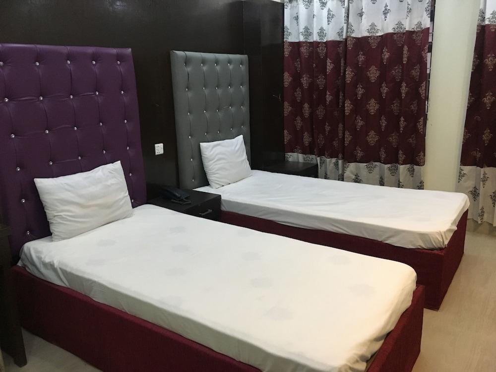 Uttara Suite At Dhaka Room