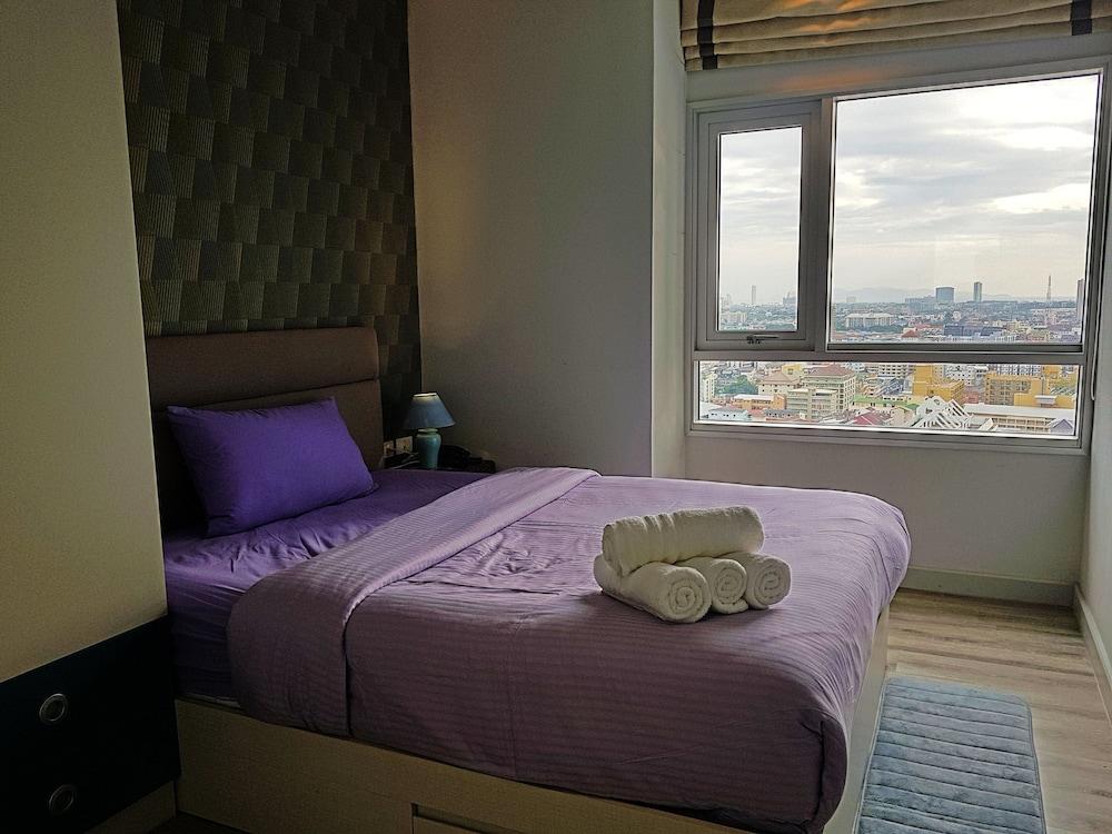 1 بد روم سينتريك سي 812 ويذ إنفينيتي بول غرفة