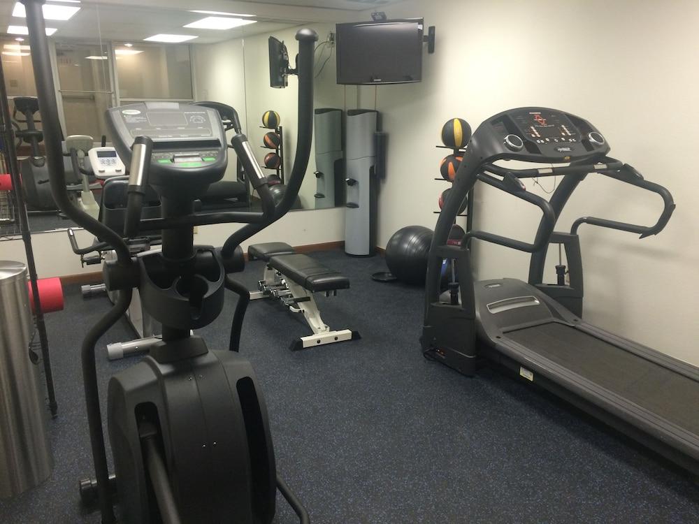 Days Inn by Wyndham Durango Gym