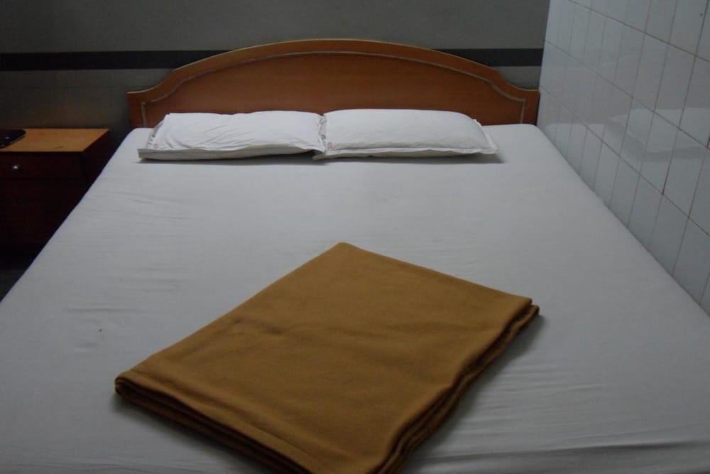Hotel Sahyadri