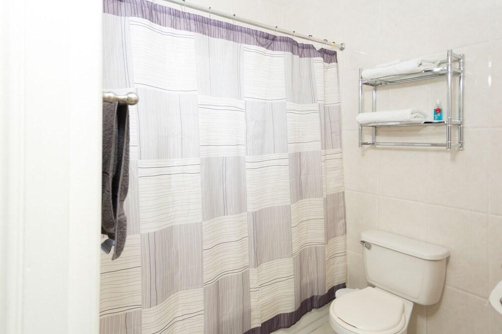 New Kingston Guest Apt at Fairway Bathroom