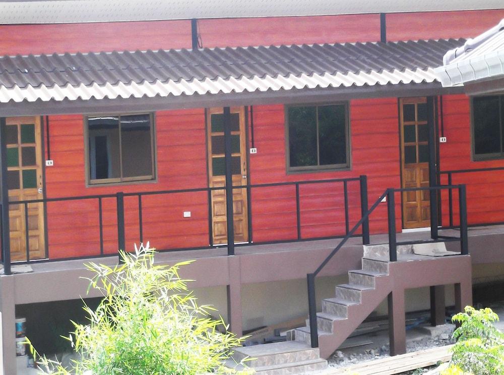 Sichang Style Resort Exterior