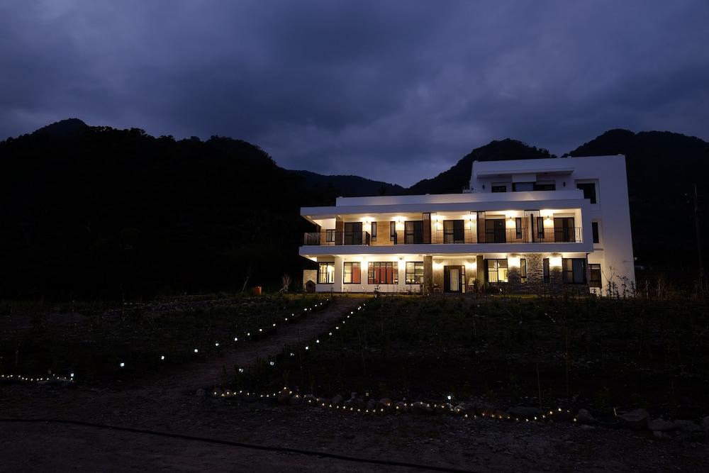 Moonlit Seaview B&B