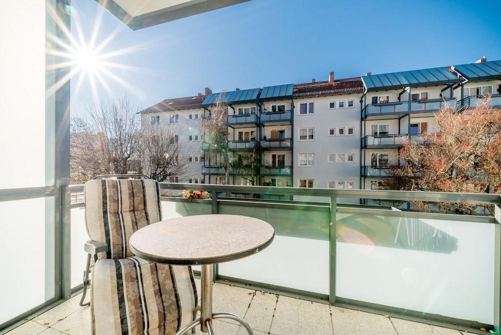 Private Apartment Pfarrstraße Balcony