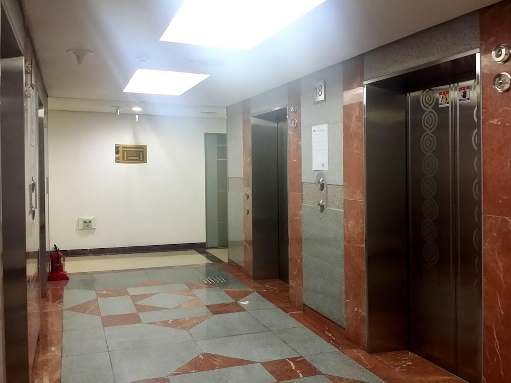 Khan Residence Interior