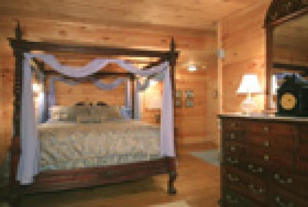 ميستي ماونتن رانش بد آند بريكفاست كابينز أخرى