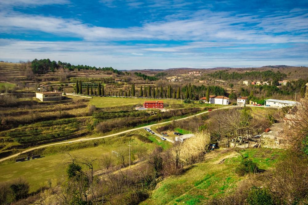 فيلا ماما ميا