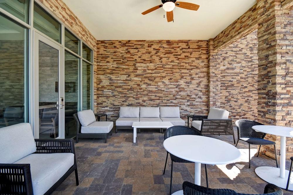 حياة بليس هانتسفيل/ ريسيرك بارك/ ردستون المنطقة الخارجية