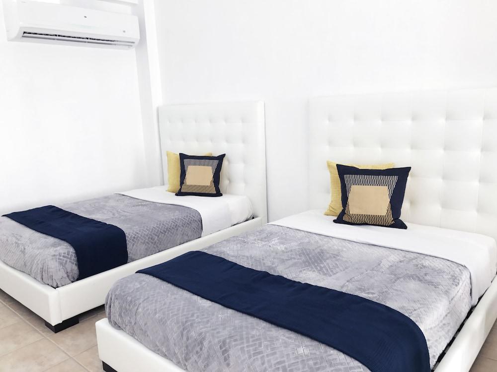 Boulevard 101 Room