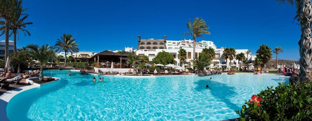 جران كاستيلو تاجورو فاميلي آند فون بلايا بلانكا حمام سباحة مكشوف