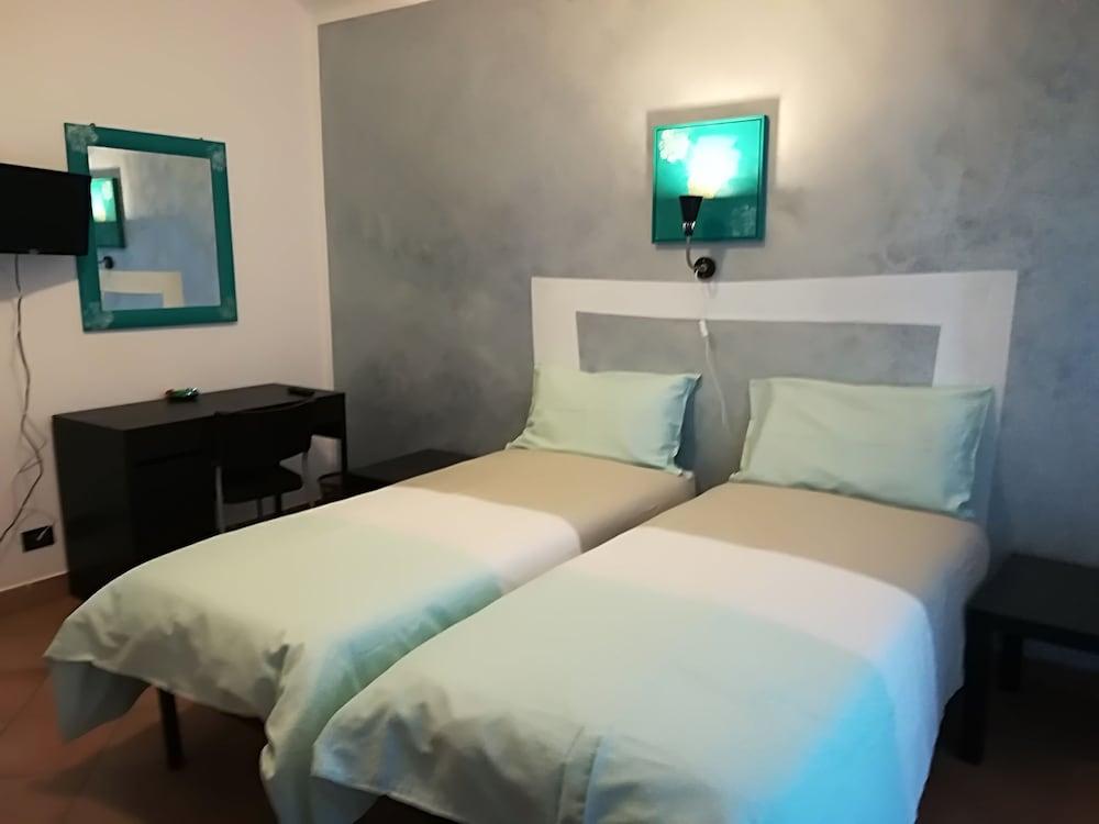 Le Ginestre Room