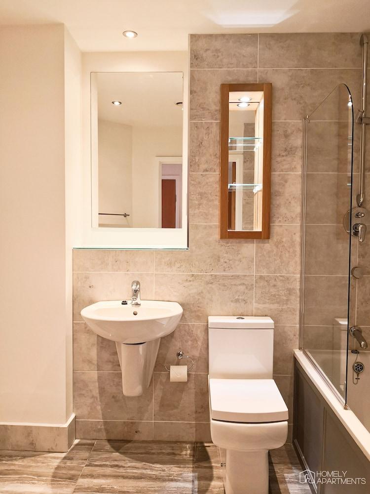 West One Panorama Room