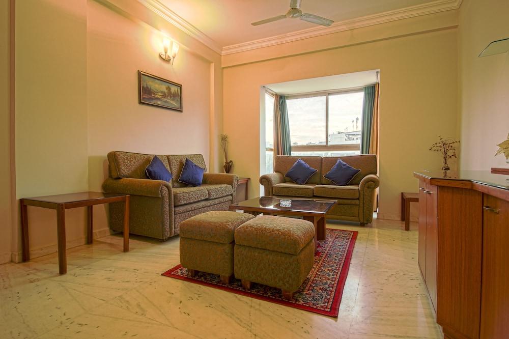 Citadel by New Crescent Lobby Sitting Area