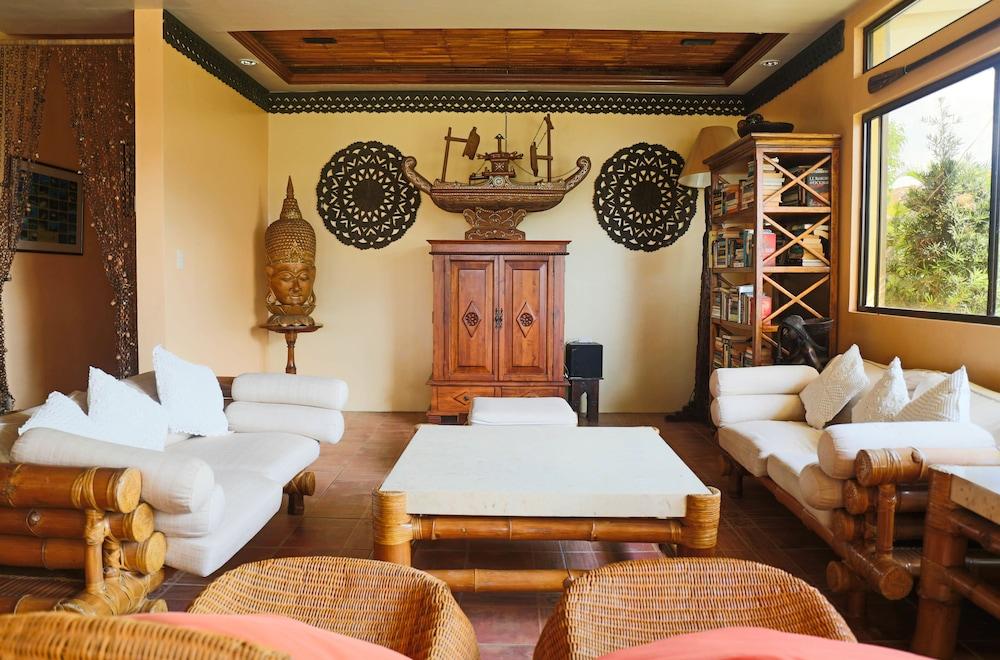 Turtle Bay Dive Resort Lobby Lounge