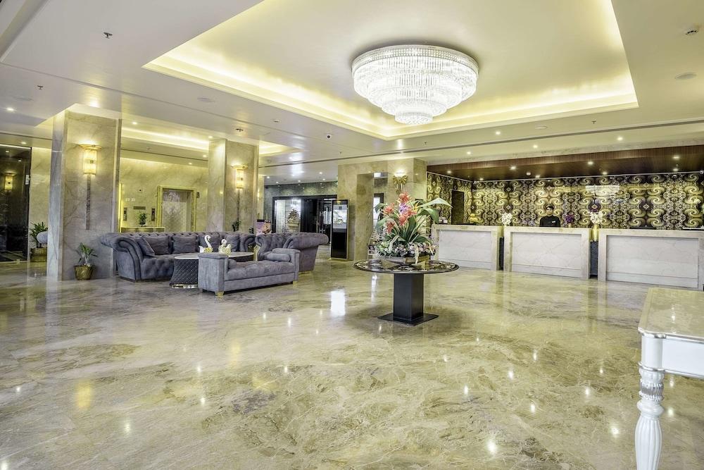 Clarion Inn Jaipur Lobby