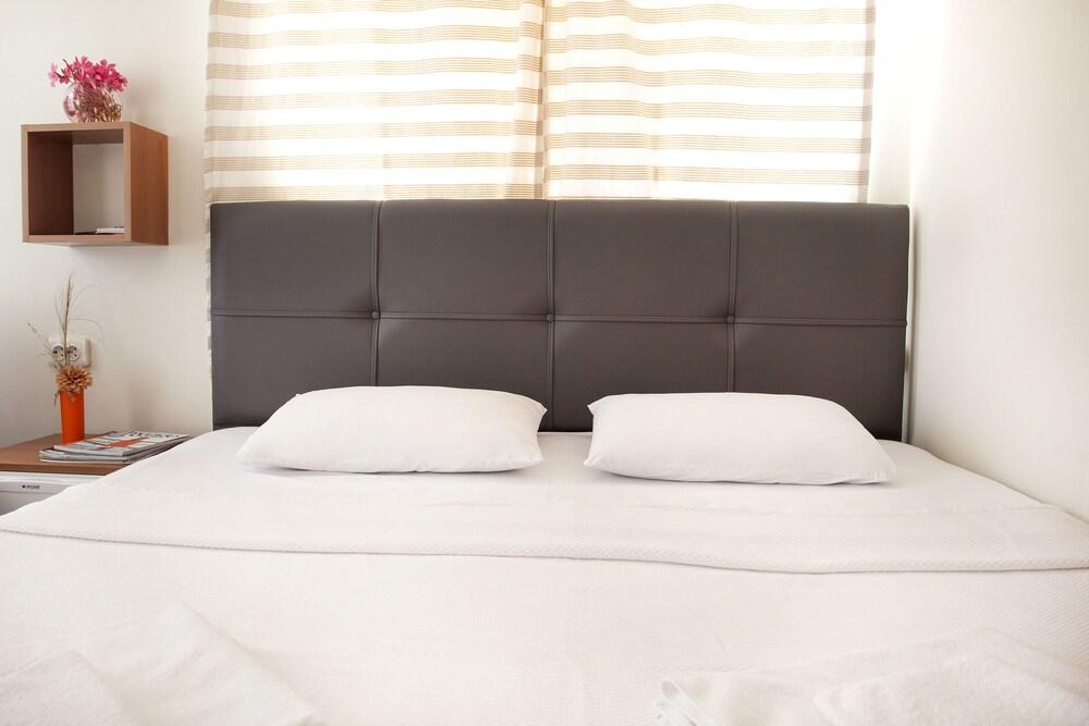 Oğuz Otel Datça Room