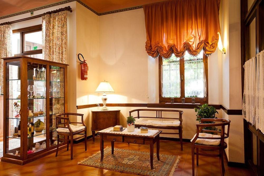 Albergo La Palomba Interior